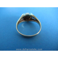 een vintage 14 karaat gouden parel ring