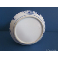 een Saksisch porceleinen suikerkom