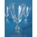  een set van zes antieke glazen wijnglazen