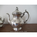 een antiek zeven delig Hollands zilveren thee en koffieservies Begeer Utrecht
