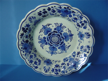 een Porceleyne Fles blauw wit aardewerk bord