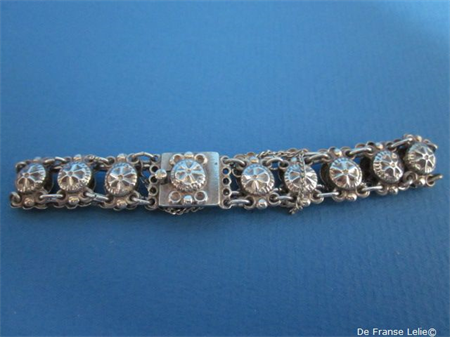 a vintage foreign silver ladies bracelet