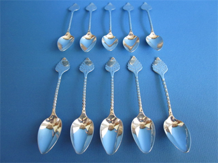 a set of twelve Dutch silver teaspoons