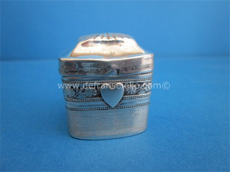 antique Dutch silver snuff box