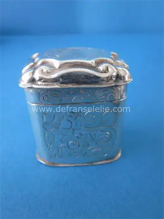 an antique Dutch silver engraved snuff box