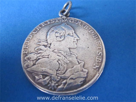 an antique silver pendant Zehen Eine Feine Mark 1766