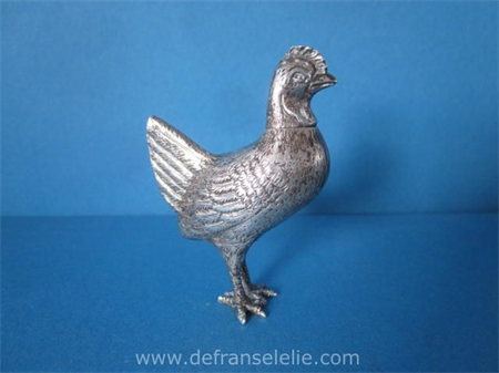een Duits zilveren miniatuur van een kip