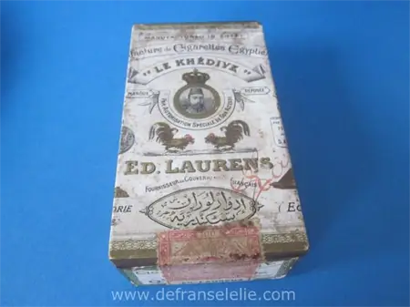 een antiek tinnen sigaretten doos Ed Laurens