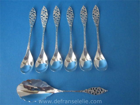 a set of six Dutch silver teaspoons incl matching sugar spoon
