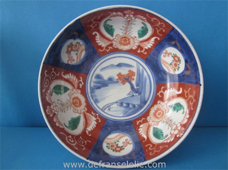 an antique Japanese imari porcelain bowl