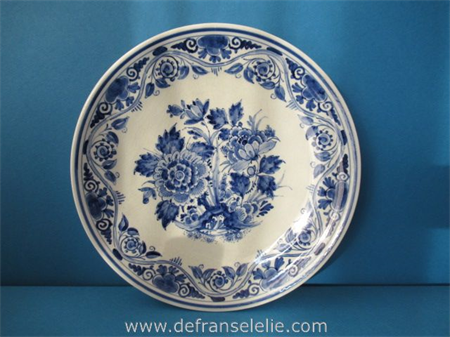 a vintage hand painted earthenware Porceleyne Fles dish