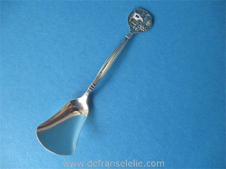 an art deco Dutch silver sugar spoon 