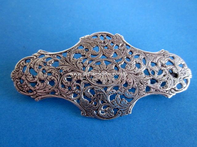 een grote Hollands zilveren broche Zutphen : Antieke sieraden: Kunst Antiek De Franse Lelie, in- verkoop en taxatie van Kunst en Antiek