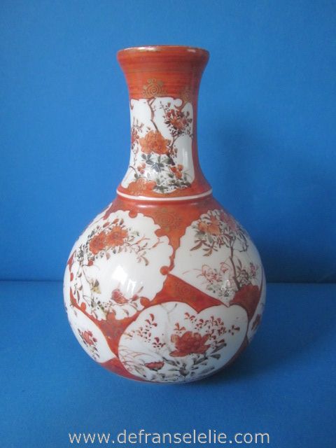 een antieke Japans porseleinen Kutani vaas: Antiek Japans Porselein: Kunst en Antiek De Franse Lelie, in- verkoop en taxatie van Kunst en Antiek